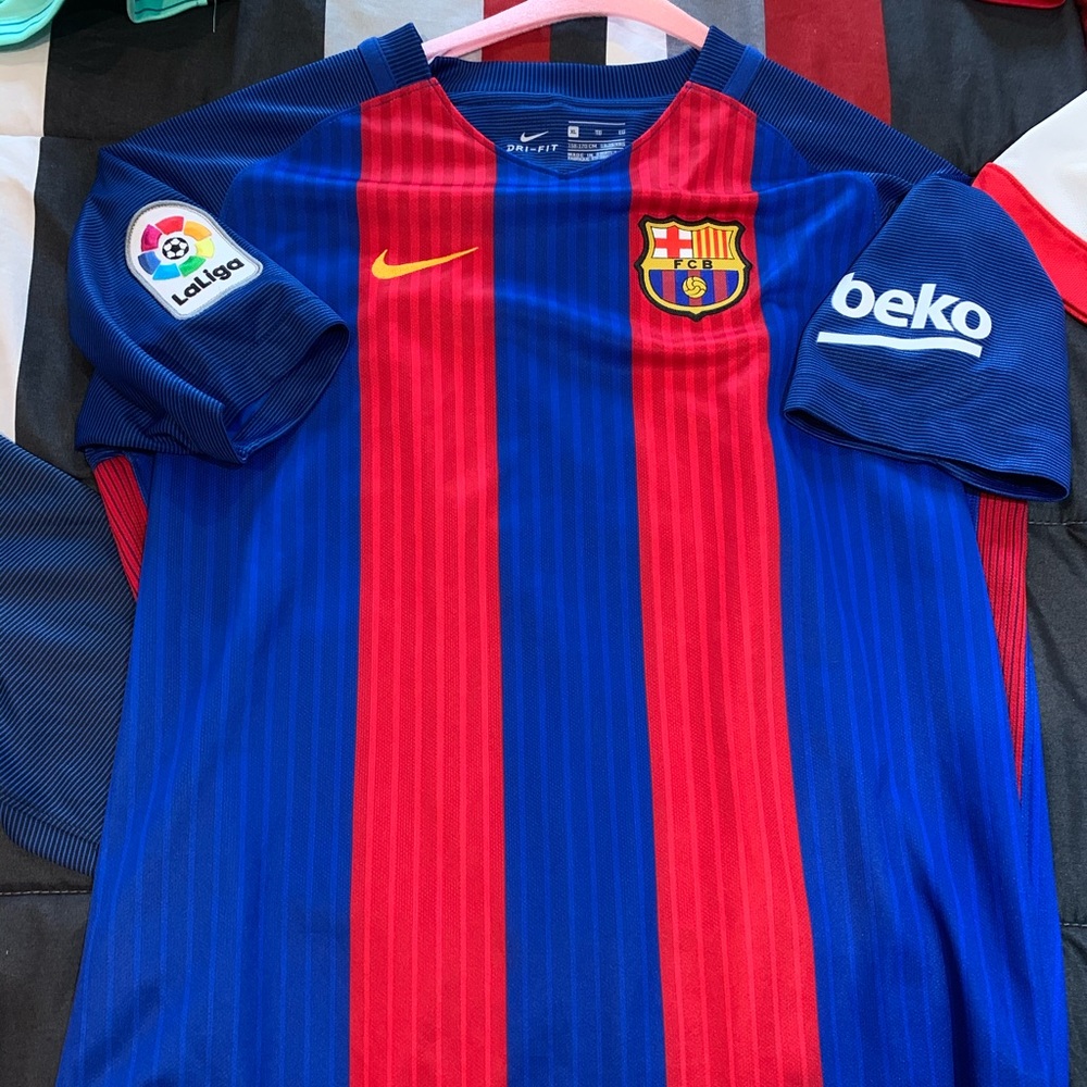 Barcelona 2016 jersey youth xl